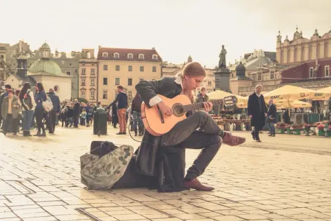 Ile można zarobić grając na ulicy? Odkryj zaskakujące kwoty!