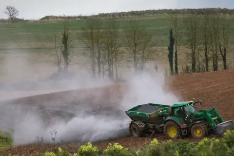 Jakie wapno na dofinansowanie? Sprawdź, co możesz kupić i uzyskać wsparcie