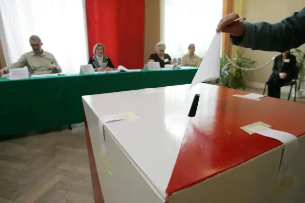 Ile można zarobić będąc w komisji wyborczej? Sprawdź stawki i role